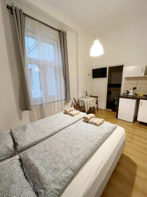 12# Sunflower Cozy Apartment Budapest Luaran gambar