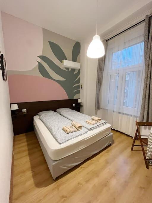 12# Sunflower Cozy Apartment Budapest Luaran gambar
